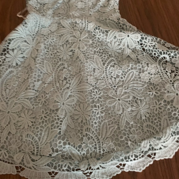Lulus lace dress - Picture 13 of 16